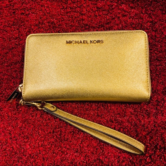 Michael Kors Handbags - NWT Michael Kors Gold Leather Wristlet/Wallet